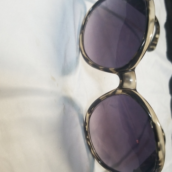 Set of 3 pairs of sunglasses - Picture 7 of 7